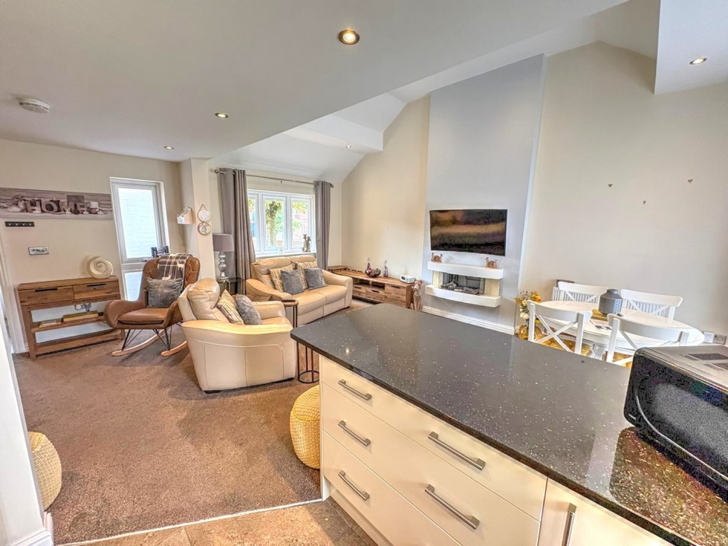 2 bedroom Bungalow for Letting Green Lane , Leigh