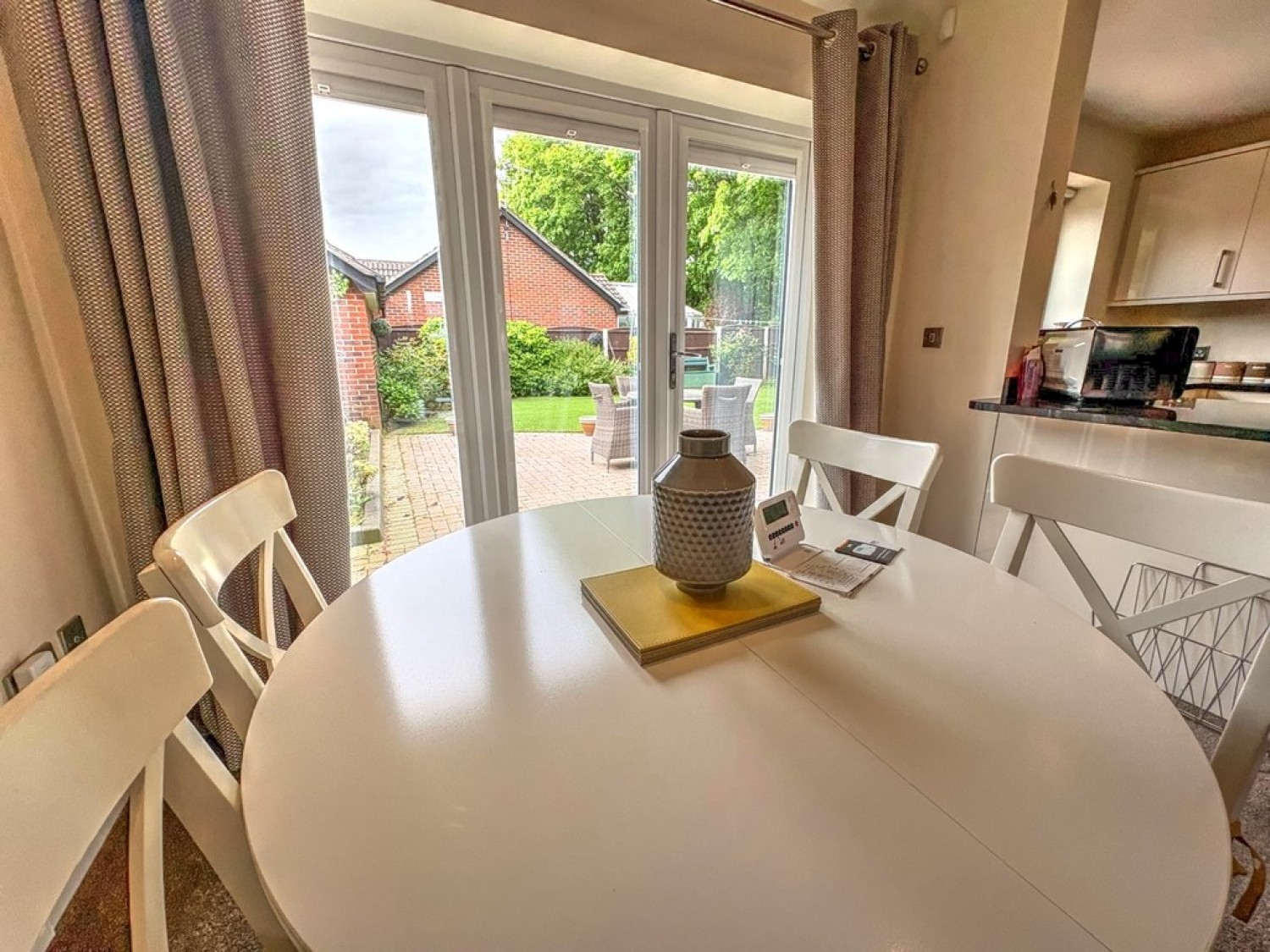 2 bedroom Bungalow for Letting Green Lane , Leigh