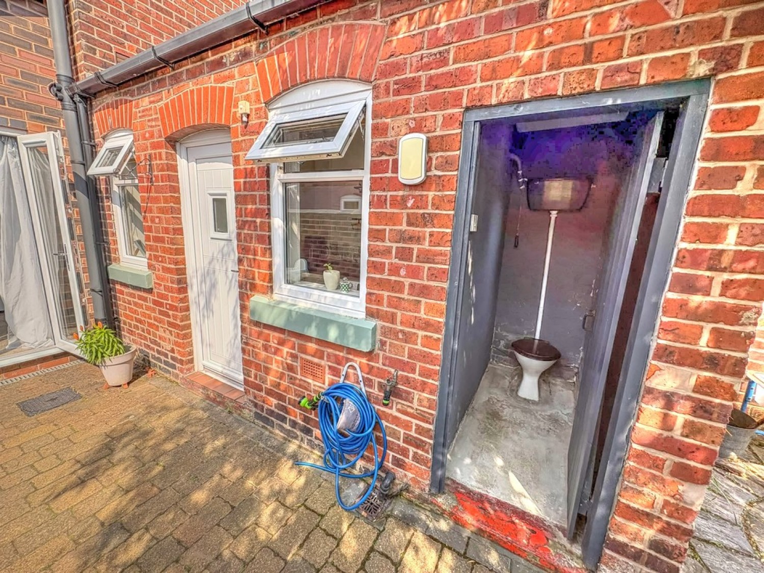 3 bedroom House for Sale Walmesley Road, Leigh