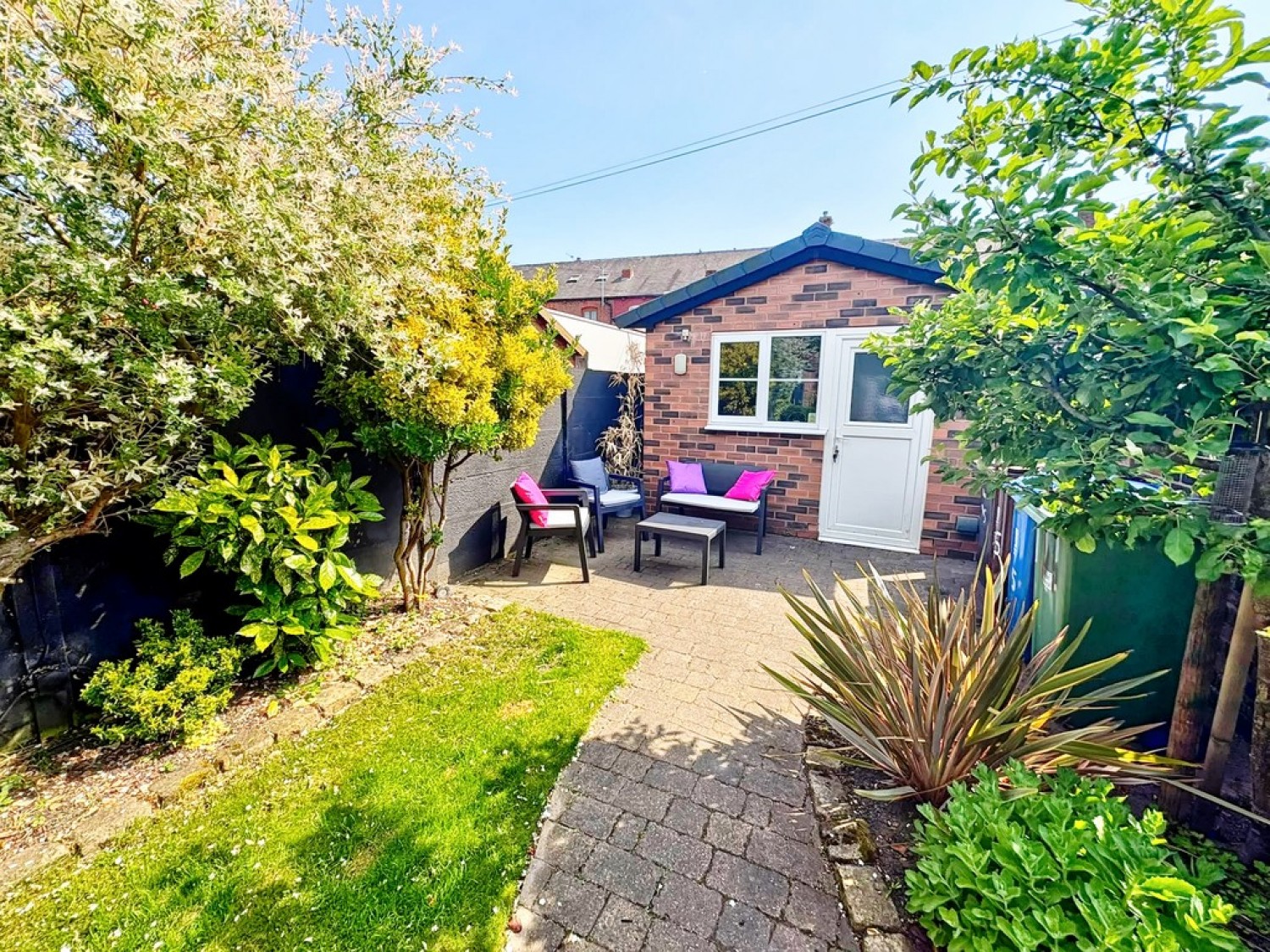 3 bedroom House for Sale Walmesley Road, Leigh