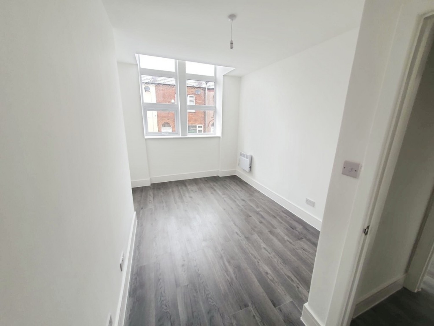 2 bedroom Flat for Letting The Old College, Railway Road, Leigh
