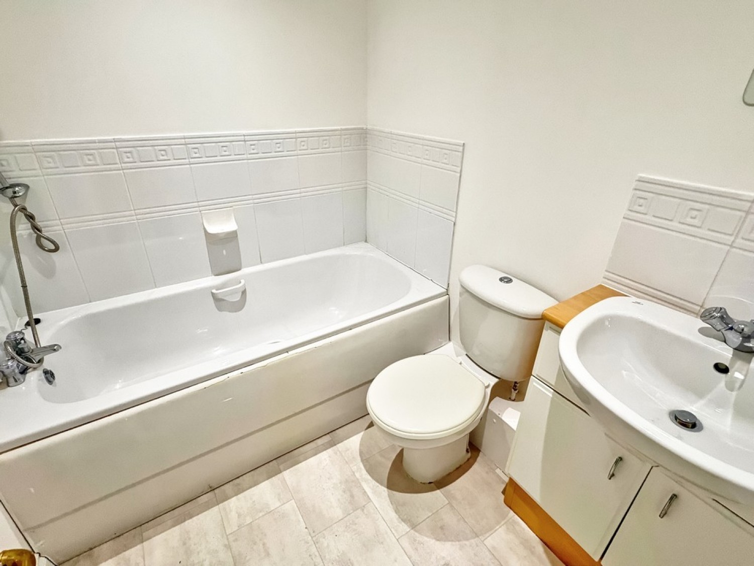 3 bedroom House for Letting Parkedge Close, Leigh, Lancashire
