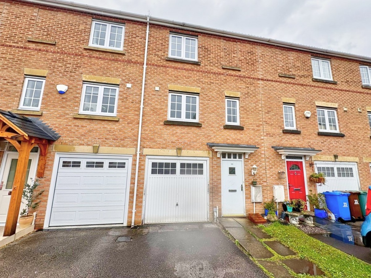 Parkedge Close, Leigh, Lancashire