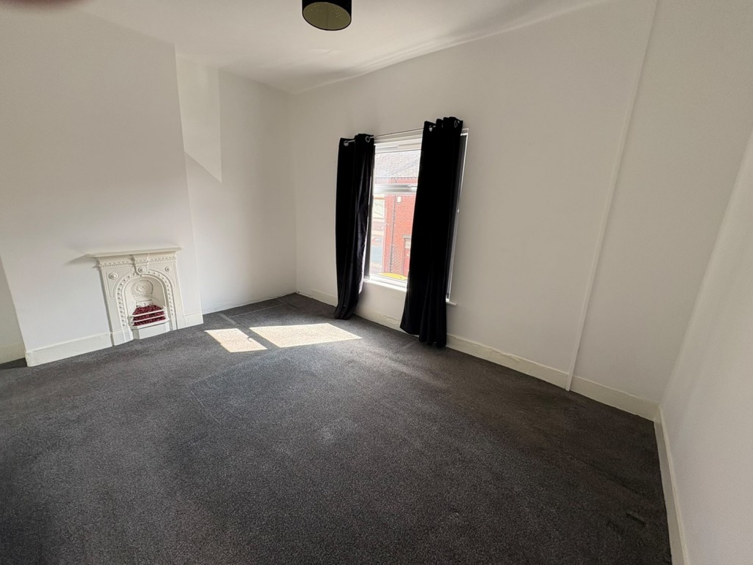 2 bedroom House for Sale 101 Oxford Street