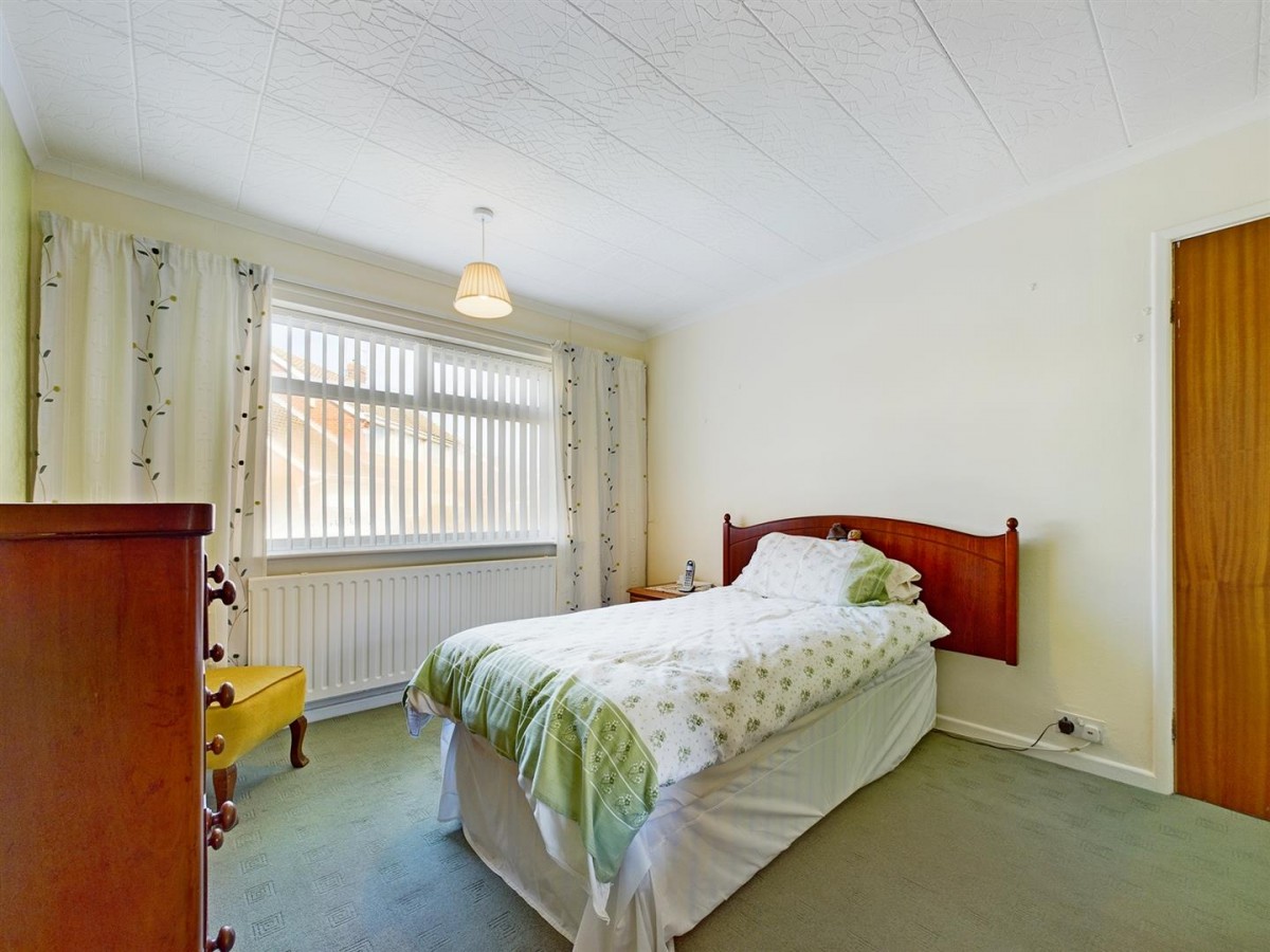 Wallis Avenue, Lincoln