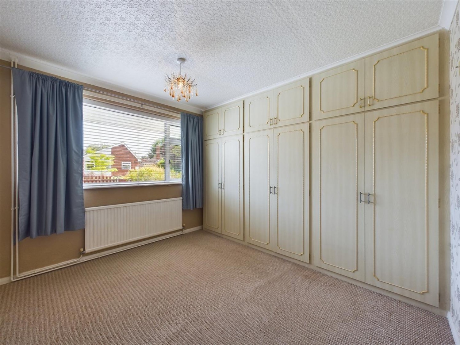 Almond Crescent, Waddington