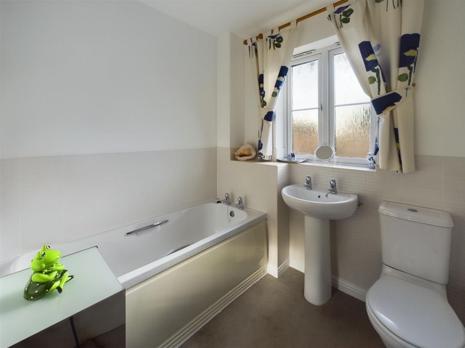 Tall Pines Road, Witham St. Hughs