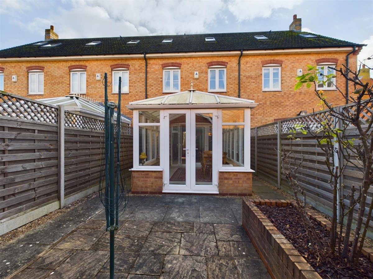Tall Pines Road, Witham St. Hughs