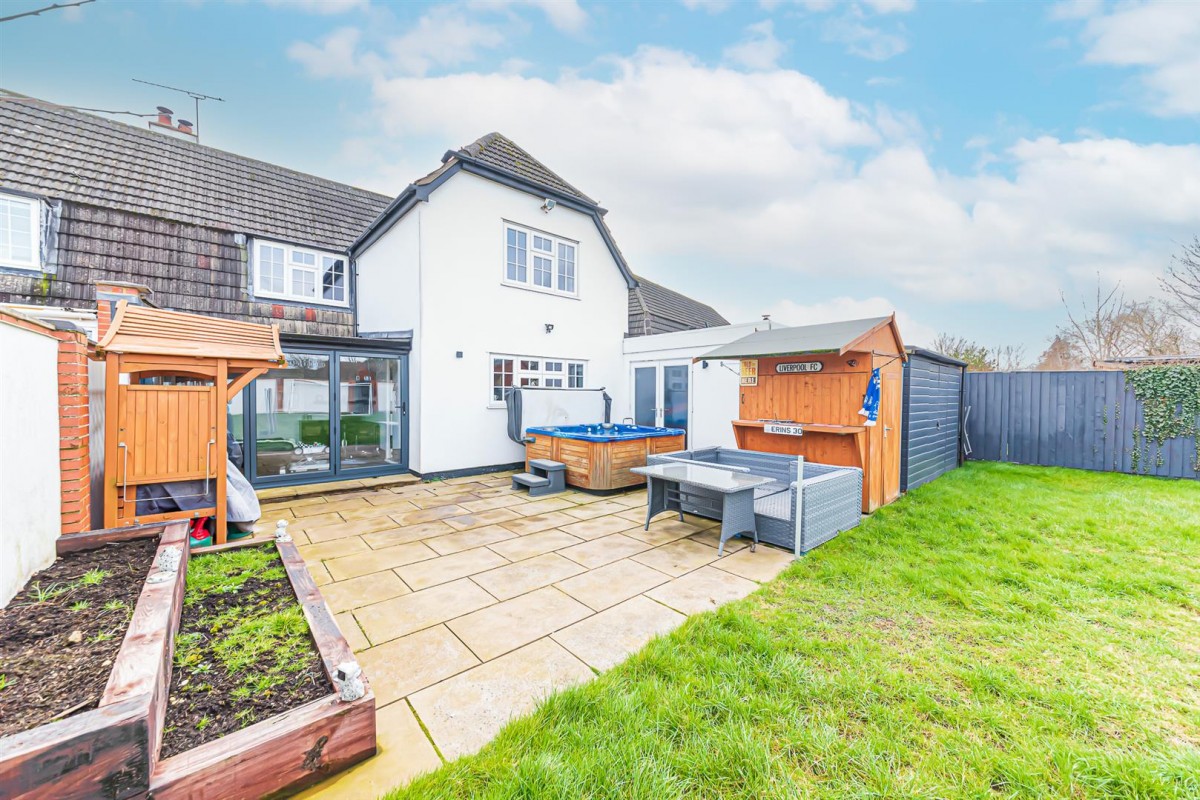 Poyle Road, Tongham