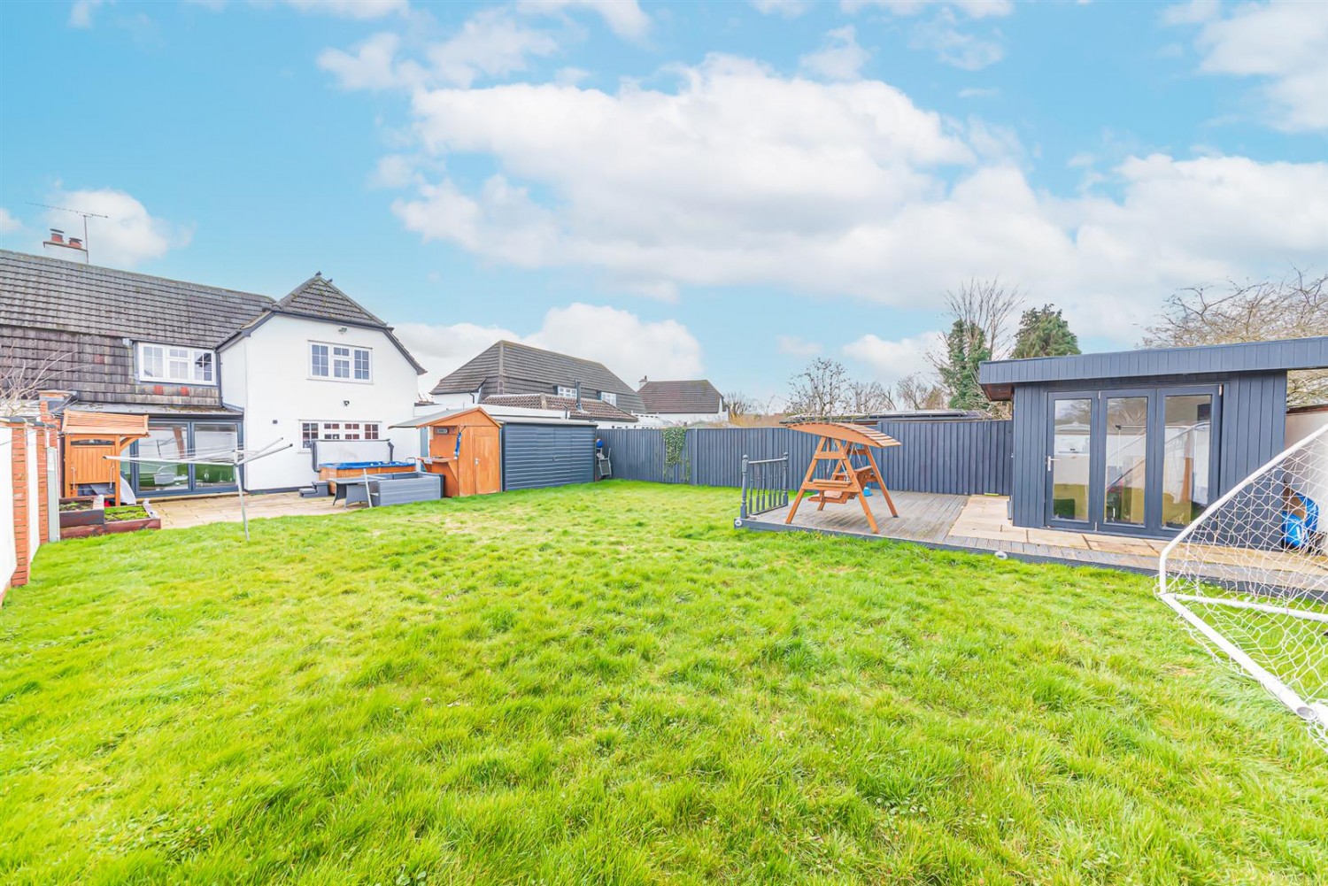 Poyle Road, Tongham