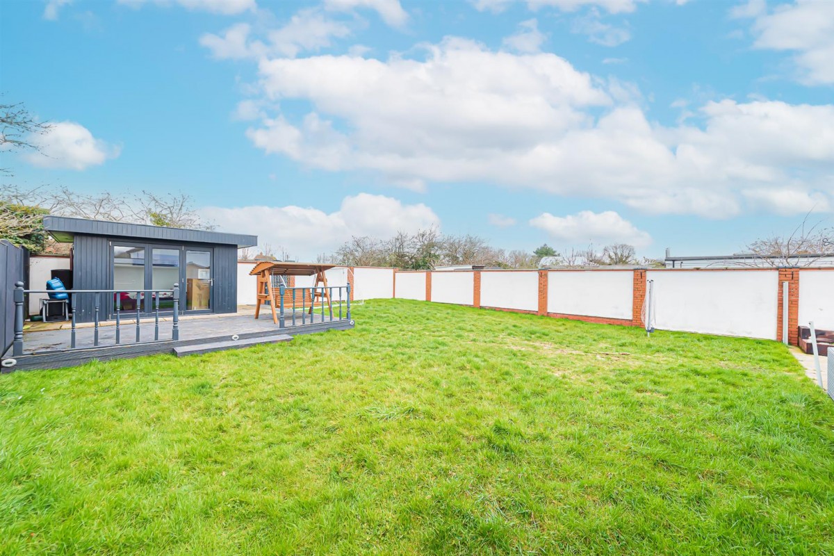 Poyle Road, Tongham