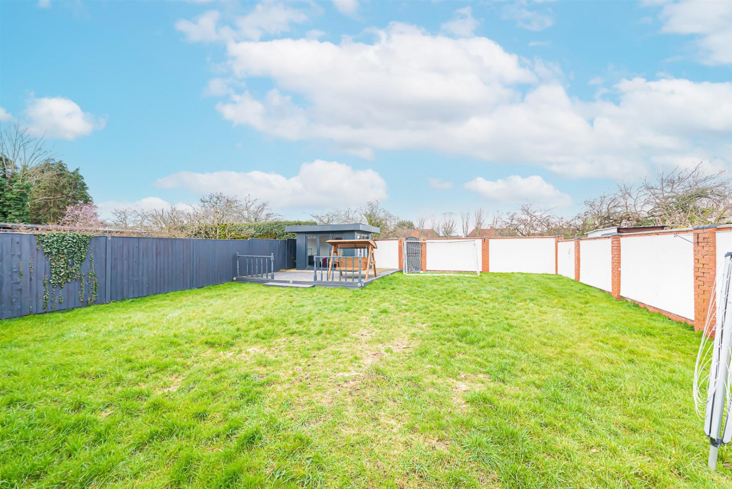 Poyle Road, Tongham