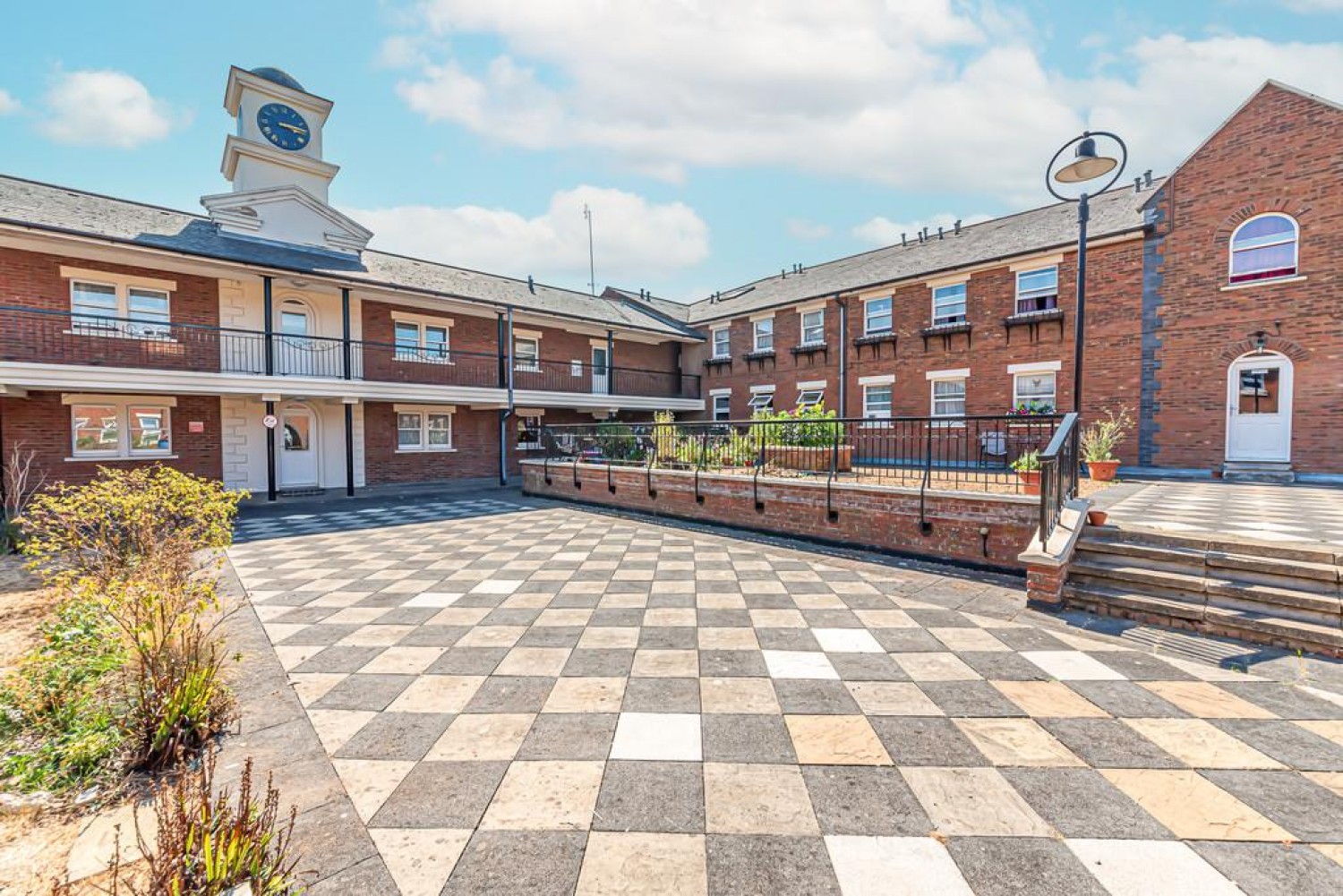 Stratfield House