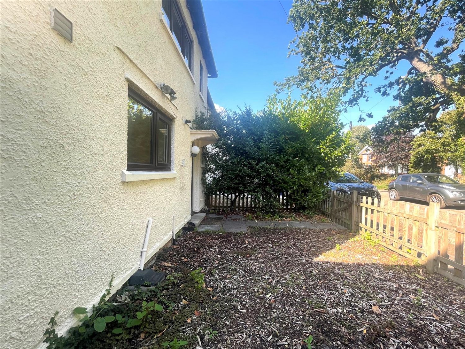 Farnborough Road, Farnborough