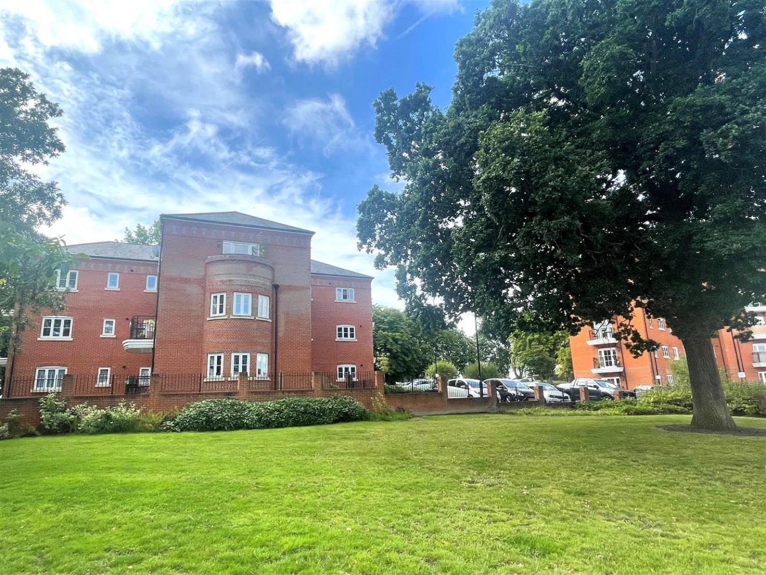 1 bedroom Flat for Sale Scarlett's Road, Wellesley, Aldershot