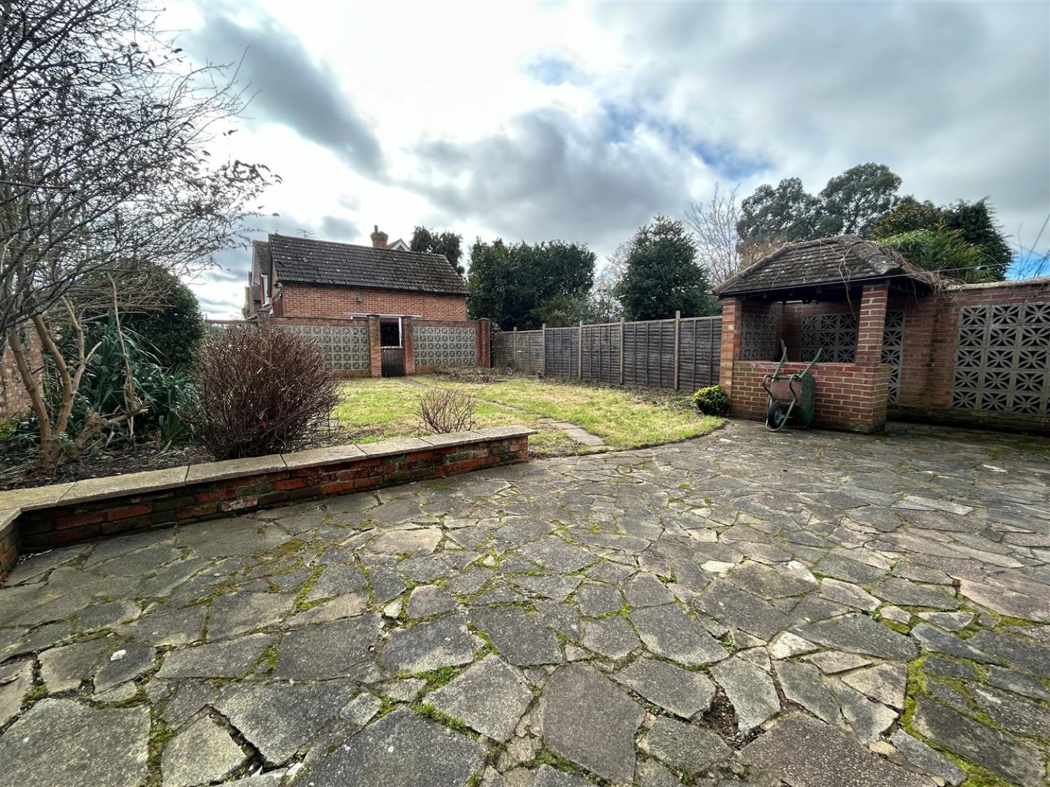 High View Road, Farnborough