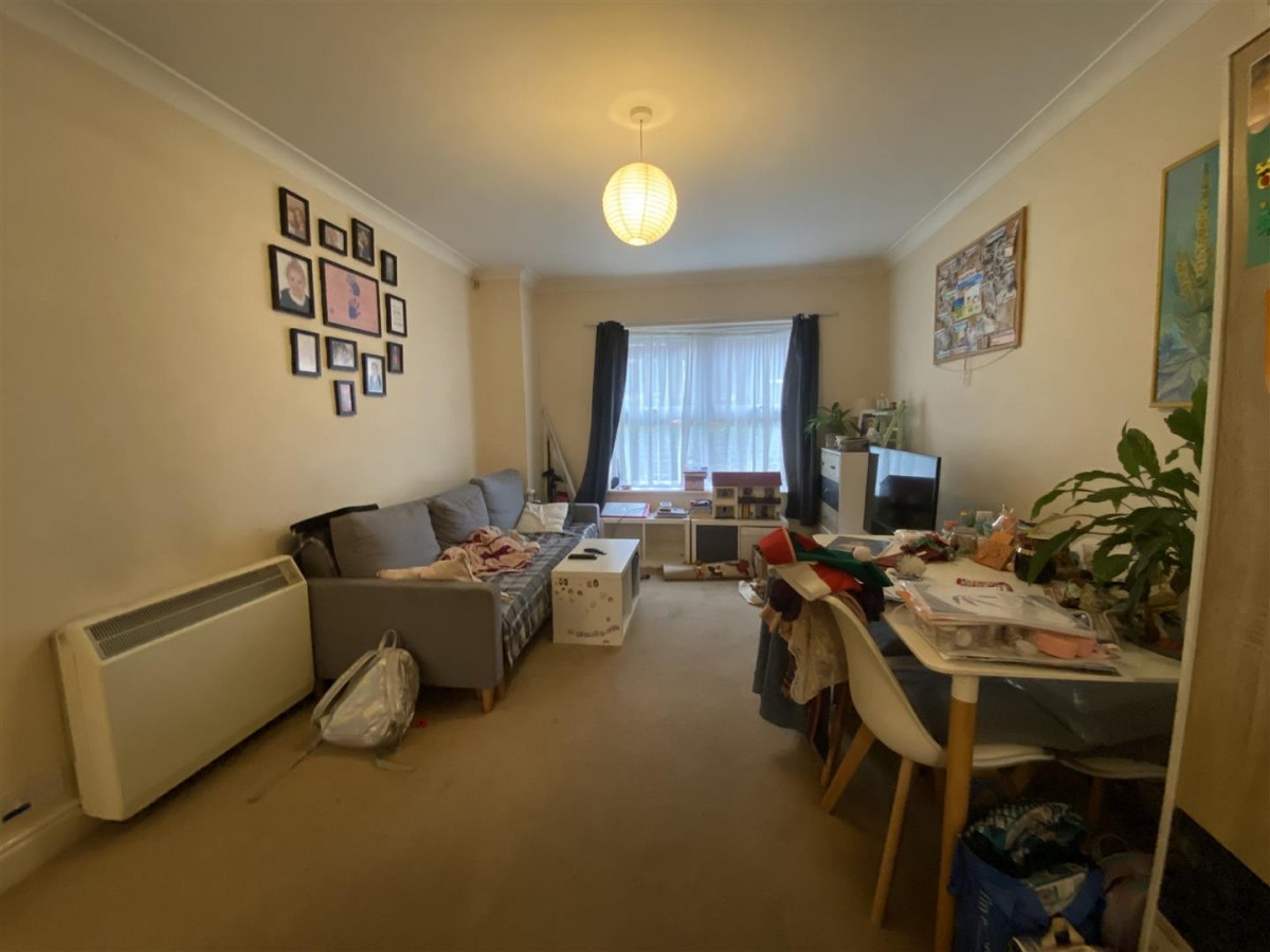 Grosvenor Place, Woking