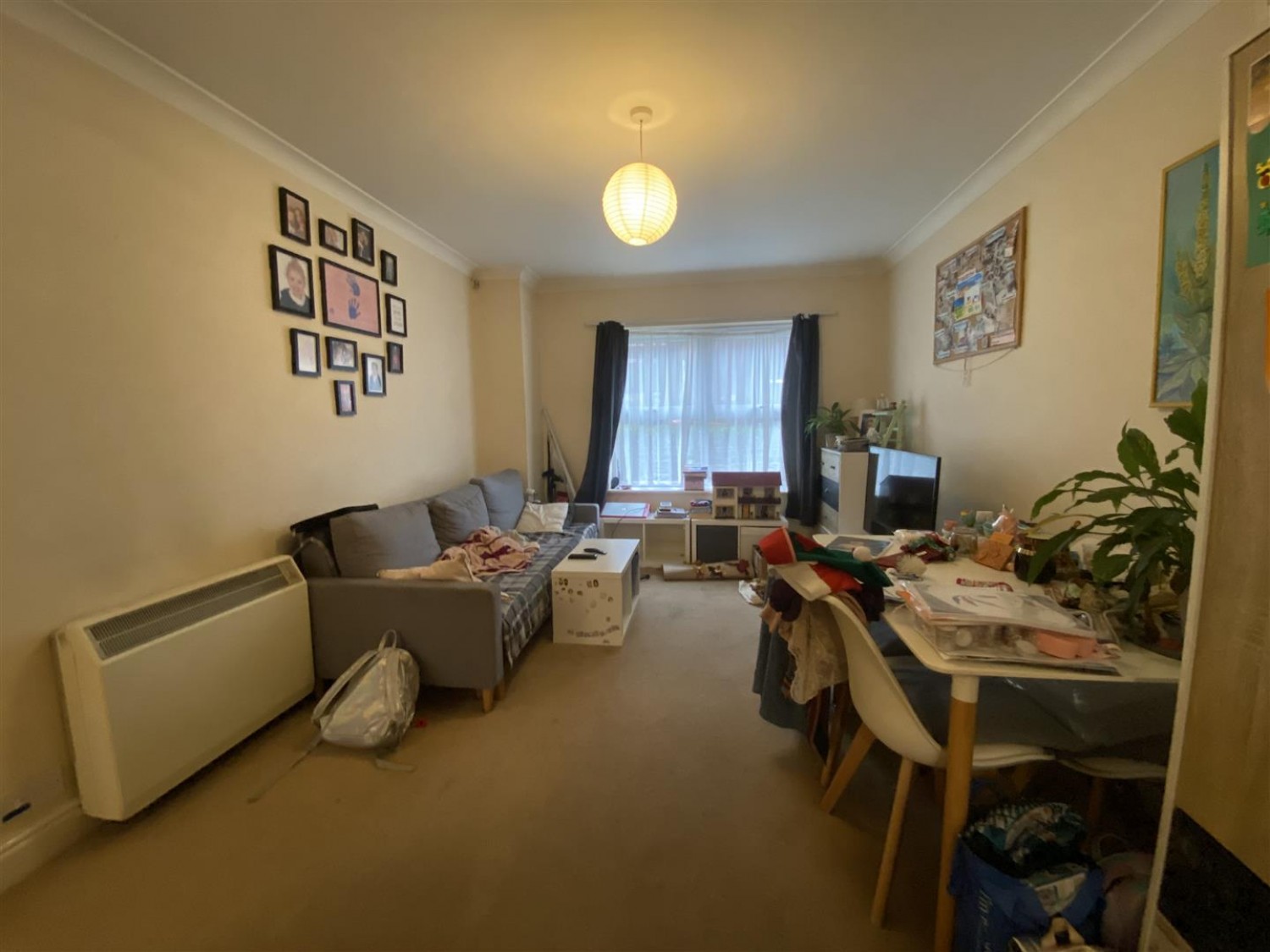 Grosvenor Place, Woking