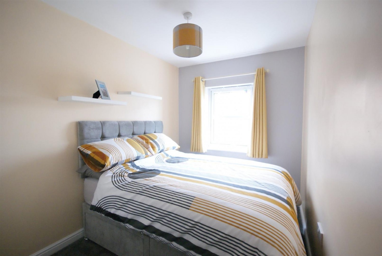 3 bedroom House in Sorrel Road, Witham St. Hughs