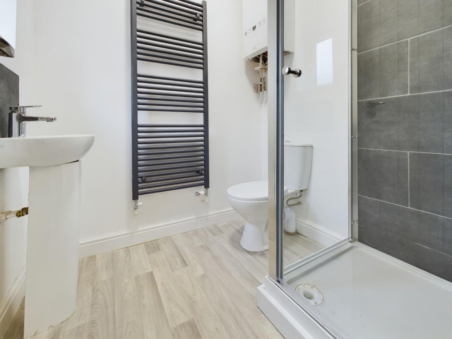 4 bedroom House for Letting Station Road, North Hyleham