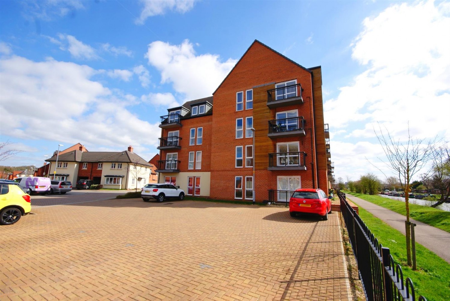 Angelica Road, Lincoln