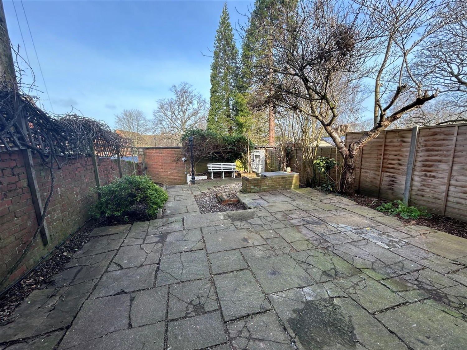 4 bedroom House for Letting Cargate Hill, Aldershot