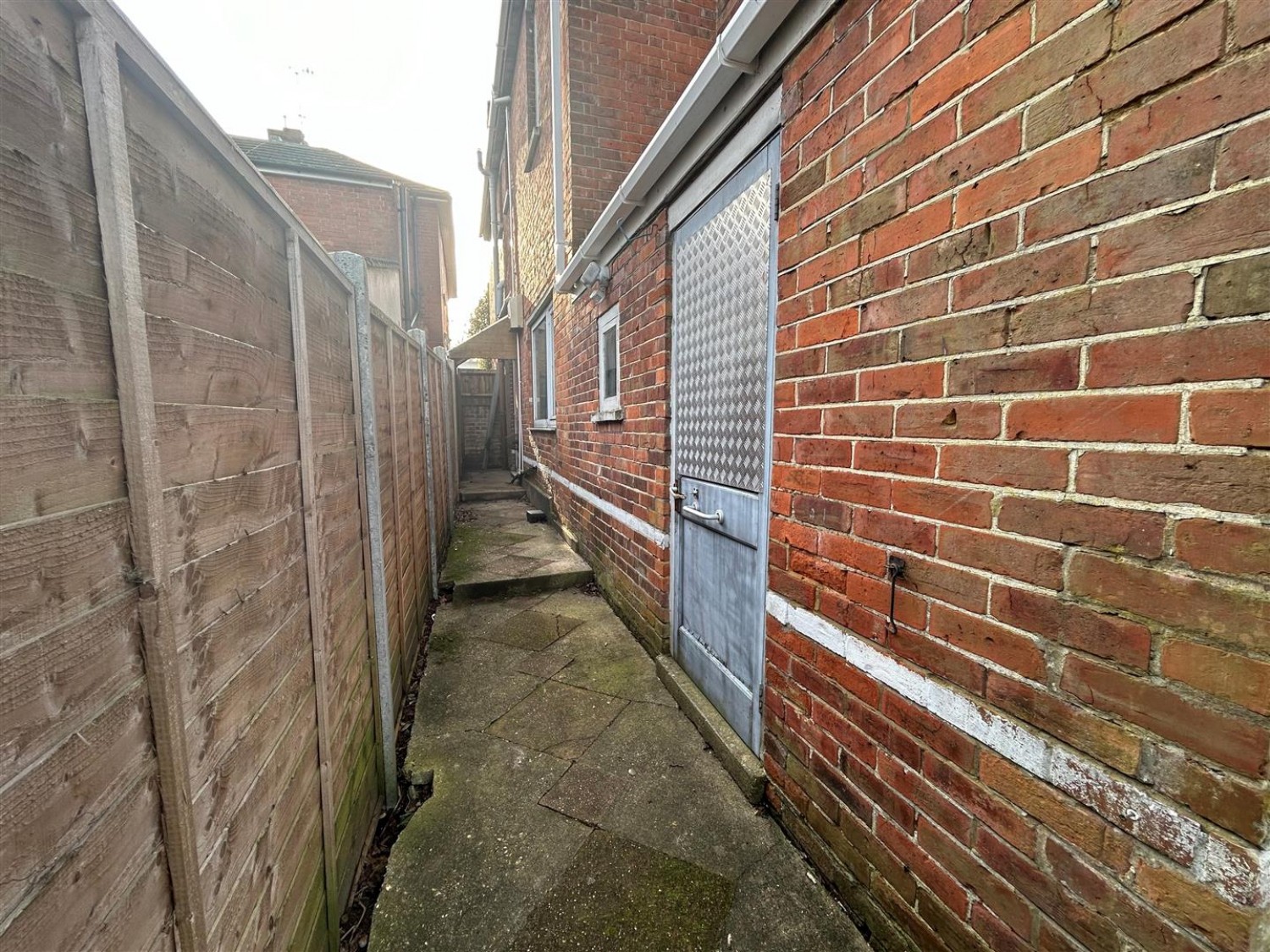 4 bedroom House for Letting Cargate Hill, Aldershot