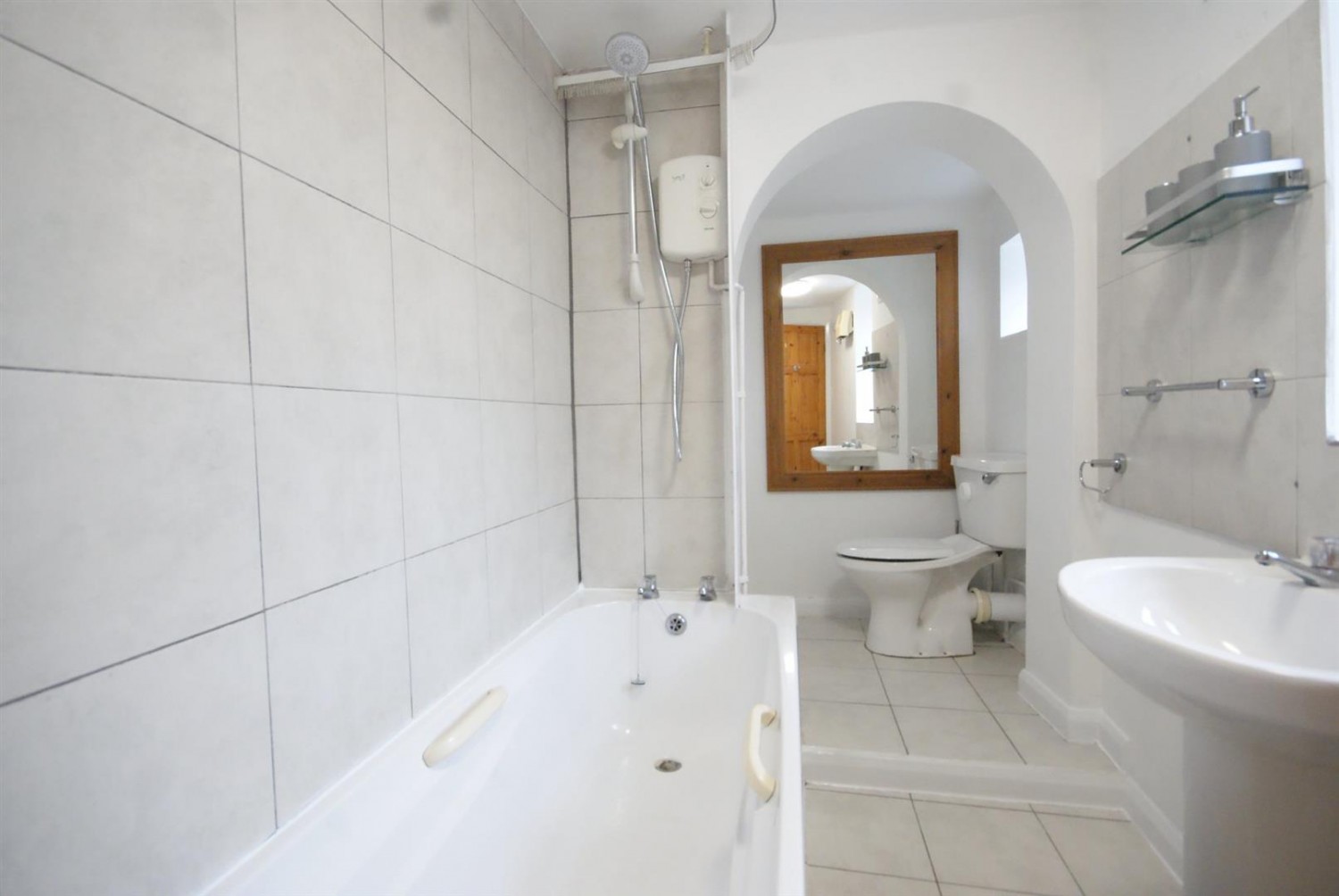 1 bedroom Flat for Letting Bedford Court, St Pauls Lane