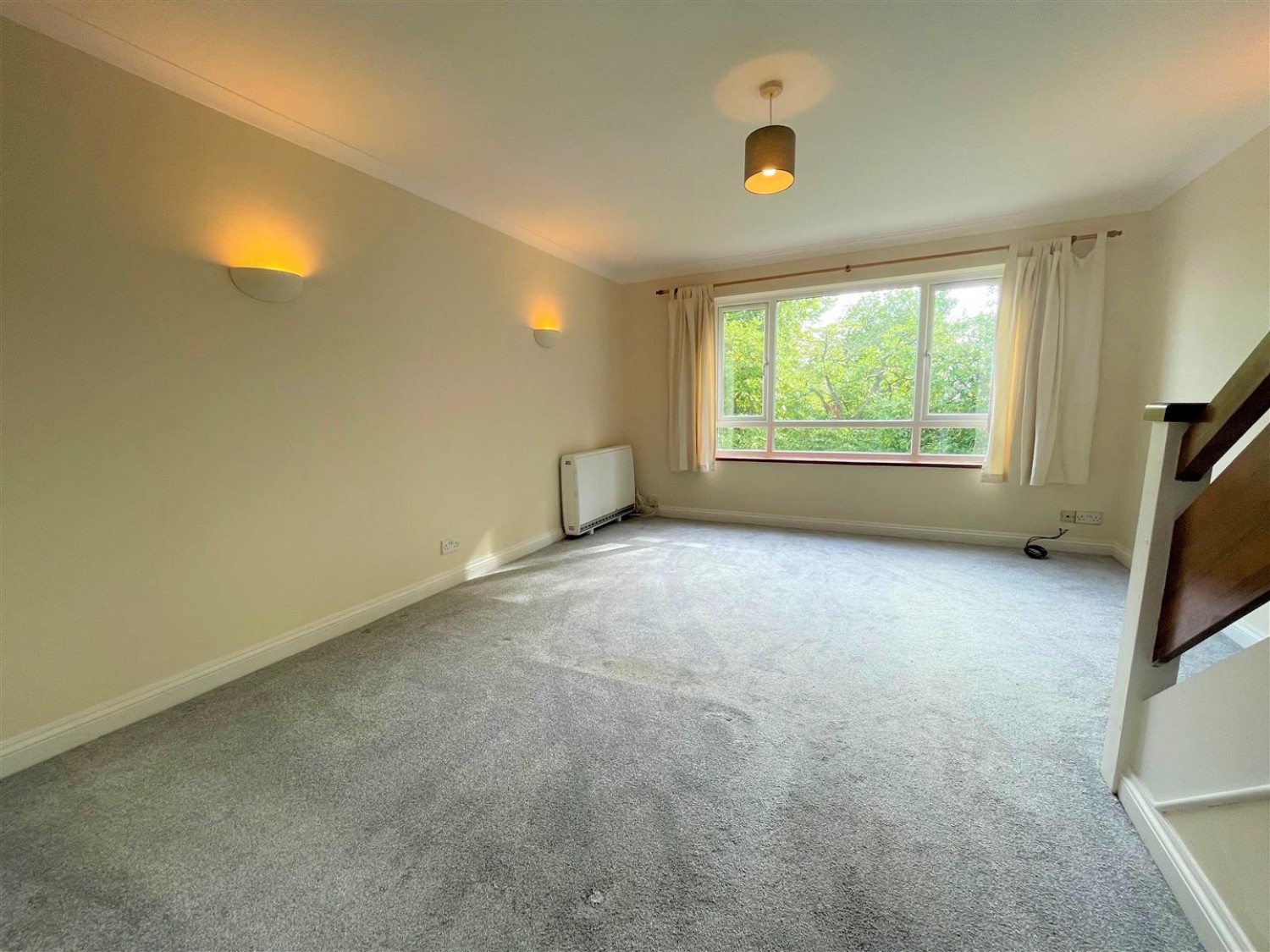 2 bedroom Flat for Sale St. Josephs Road, Aldershot