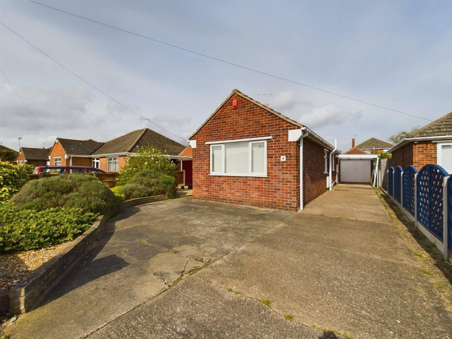 2 bedroom Bungalow for Sale Beverley Grove, North Hykeham, Lincoln