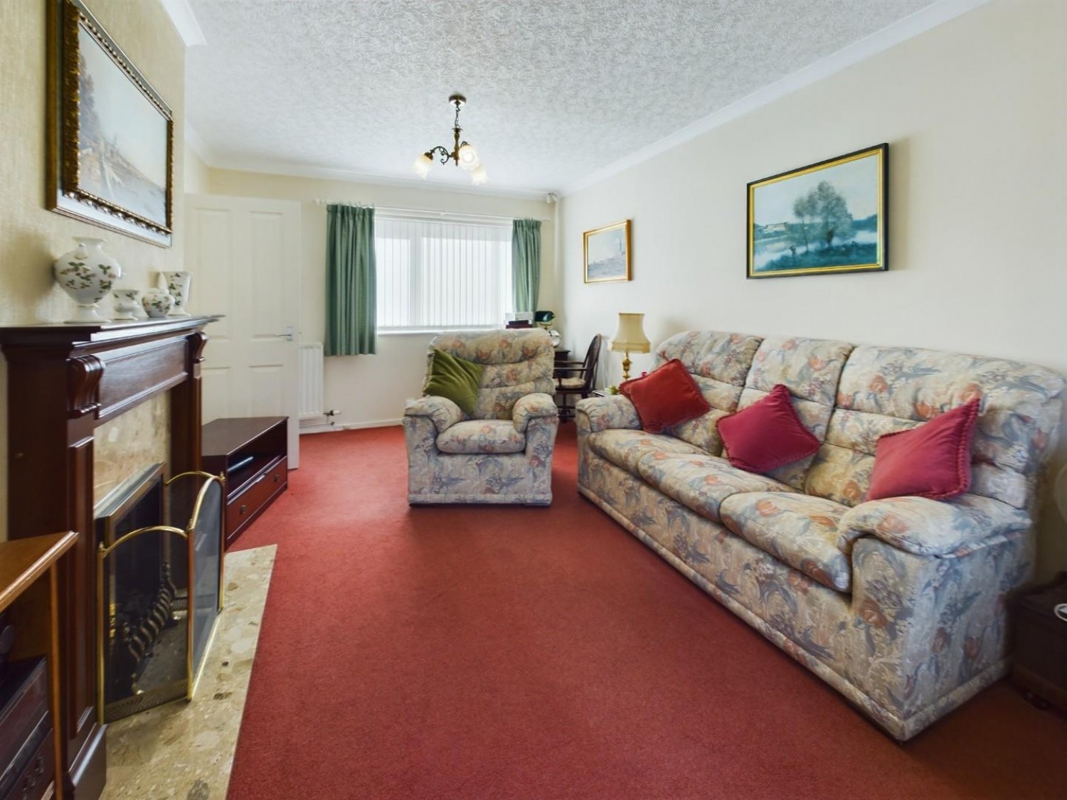 2 bedroom Bungalow for Sale Beverley Grove, North Hykeham, Lincoln