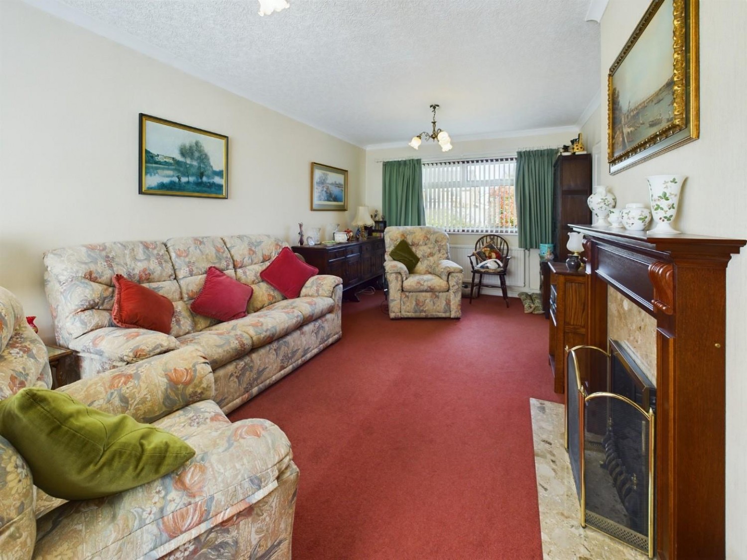 2 bedroom Bungalow for Sale Beverley Grove, North Hykeham, Lincoln