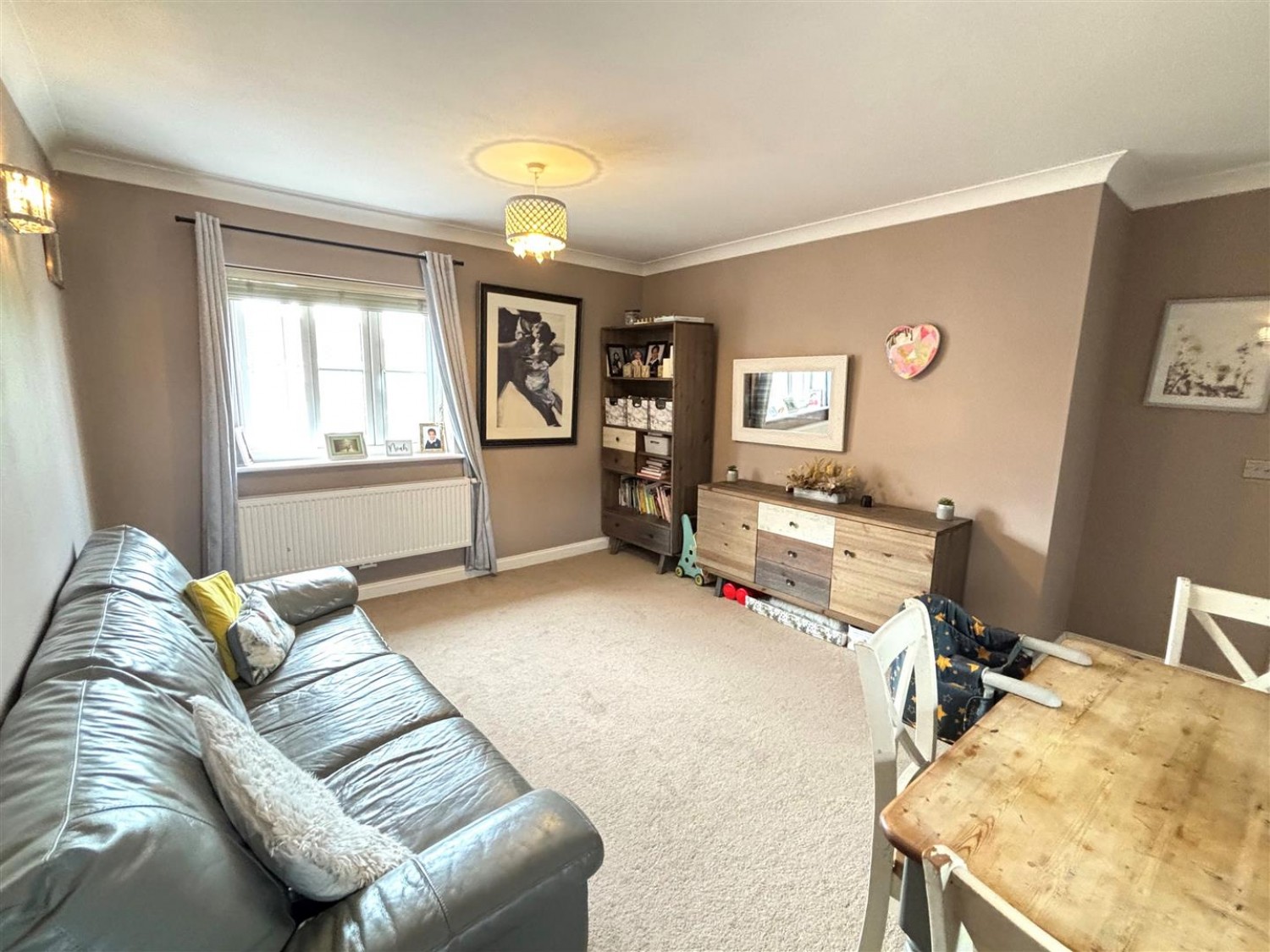 Fox Court, Aldershot
