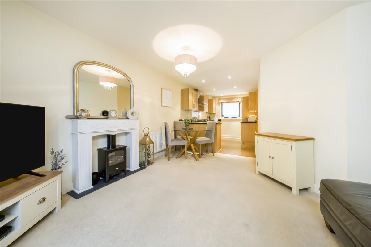 Jupiter Close, Farnborough
