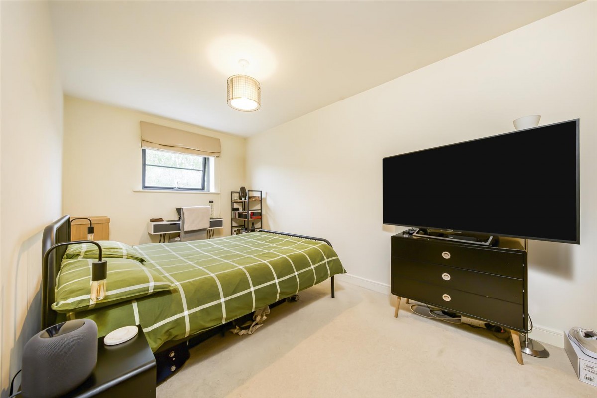Jupiter Close, Farnborough