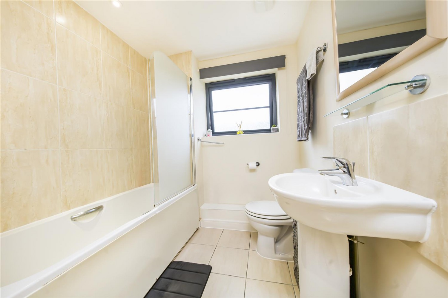Jupiter Close, Farnborough