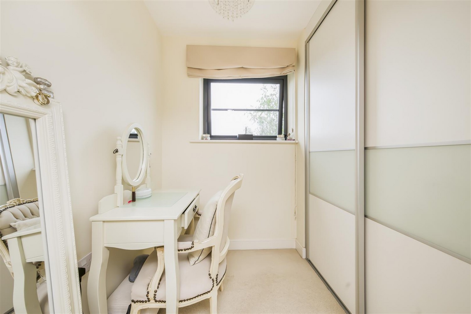 Jupiter Close, Farnborough