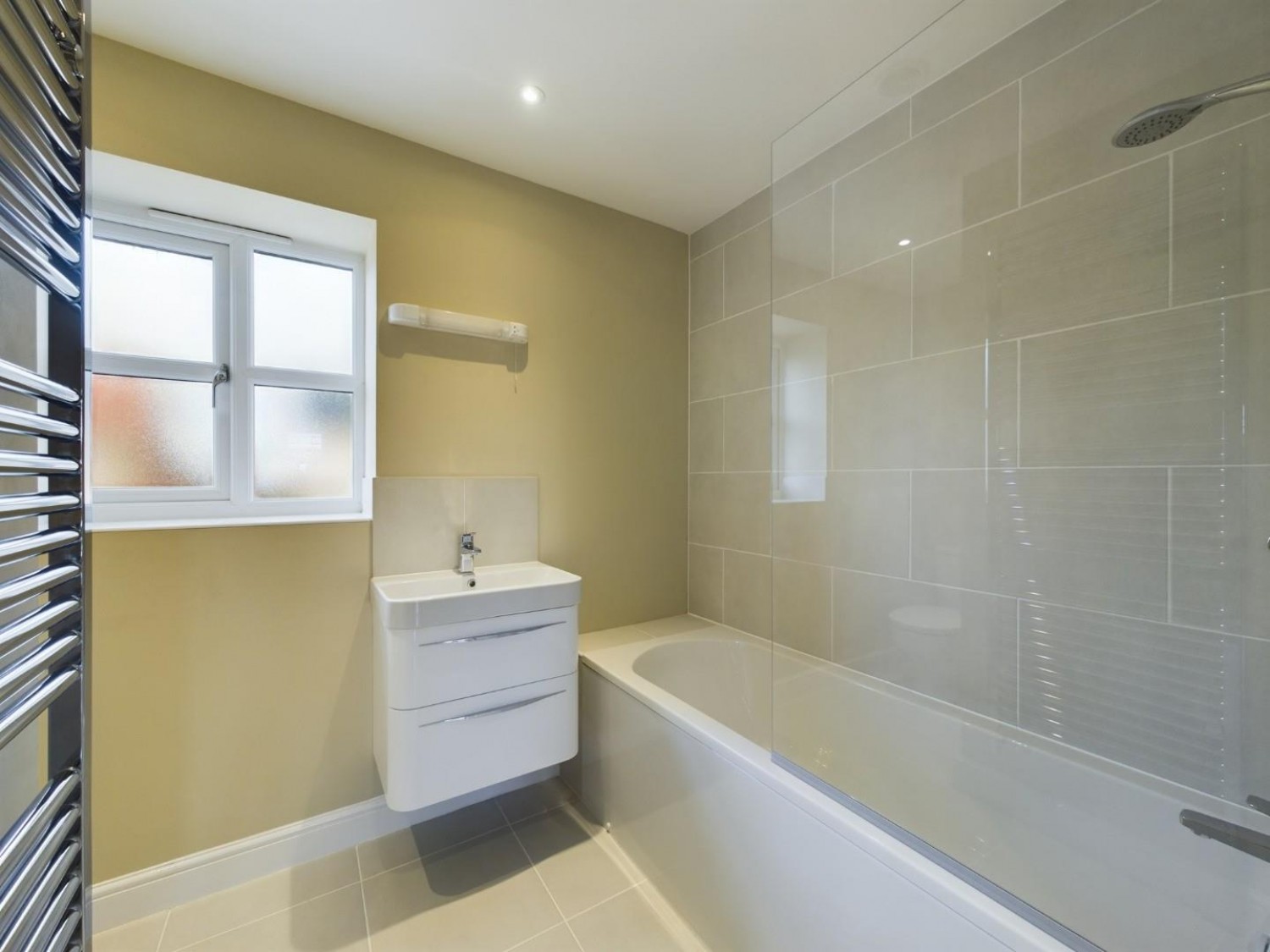 3 bedroom House for Letting Cleveland Avenue, East Village, North Hykeham