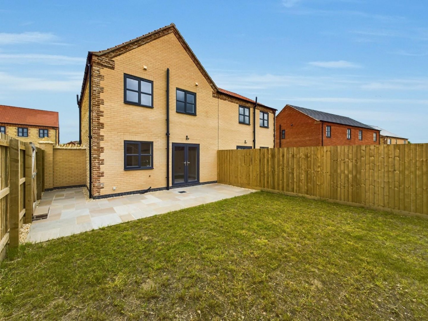 3 bedroom House for Letting Cleveland Avenue, East Village, North Hykeham