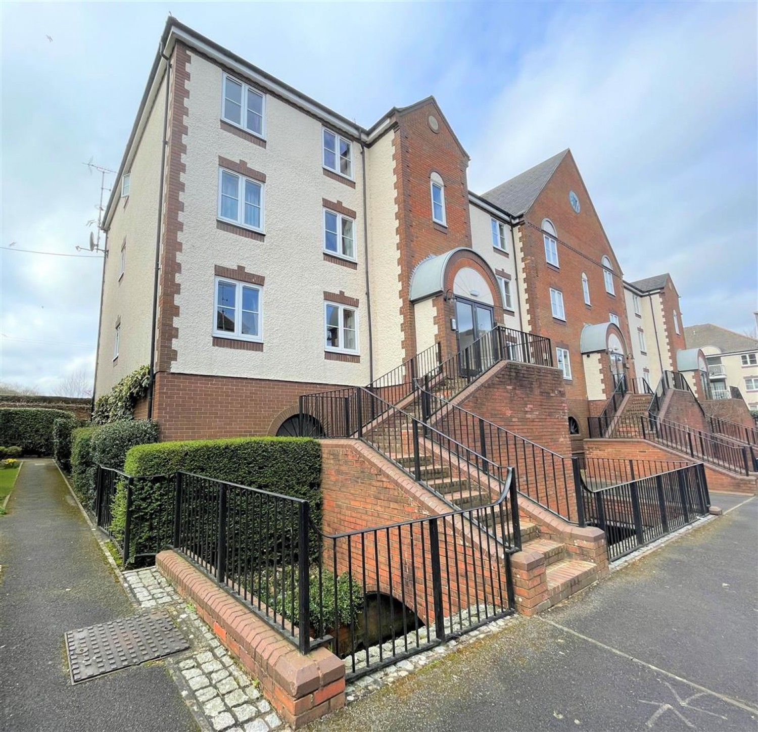 Waterside Court, Alton