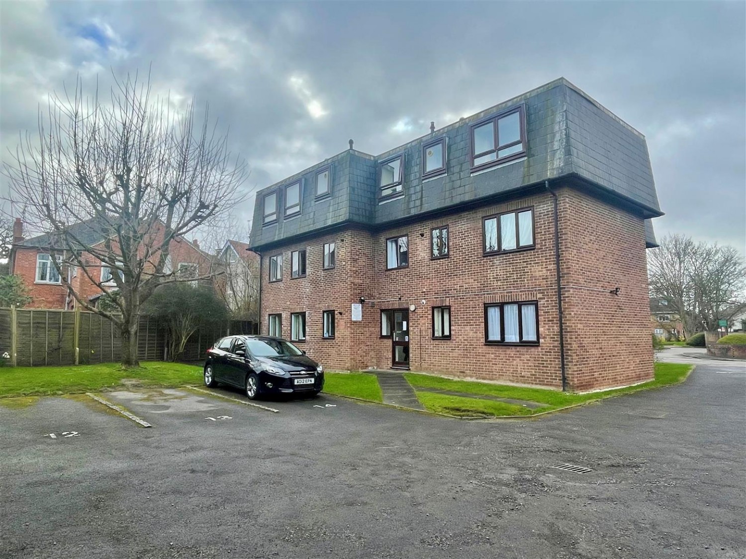 Alexandra Avenue, Camberley