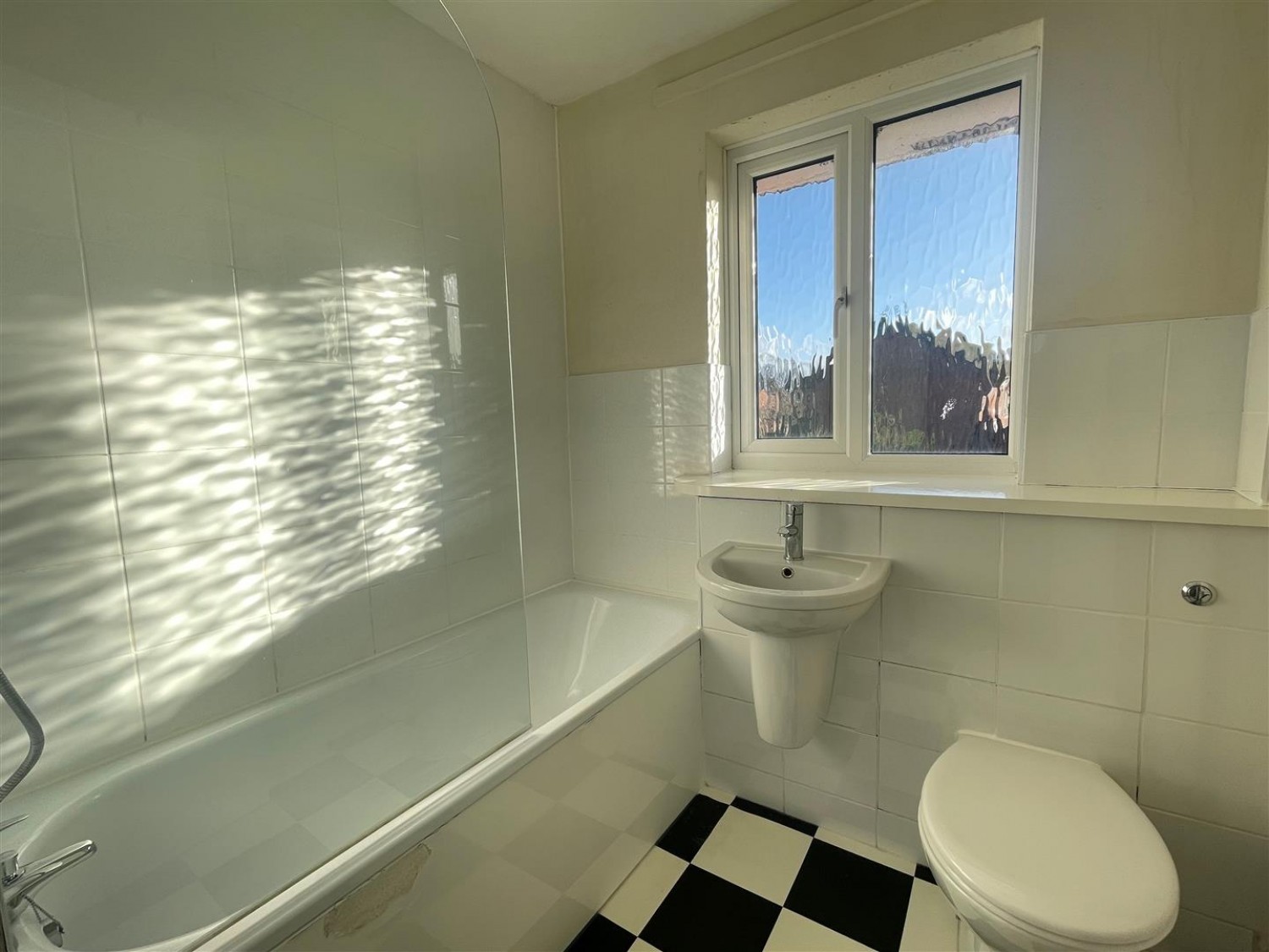 Griffon Close, Farnborough