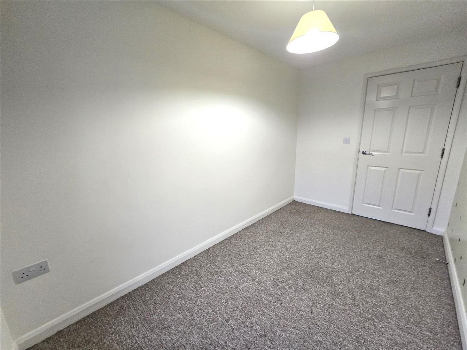 2 bedroom Flat for Letting Jubilee Hall Road, Farnborough