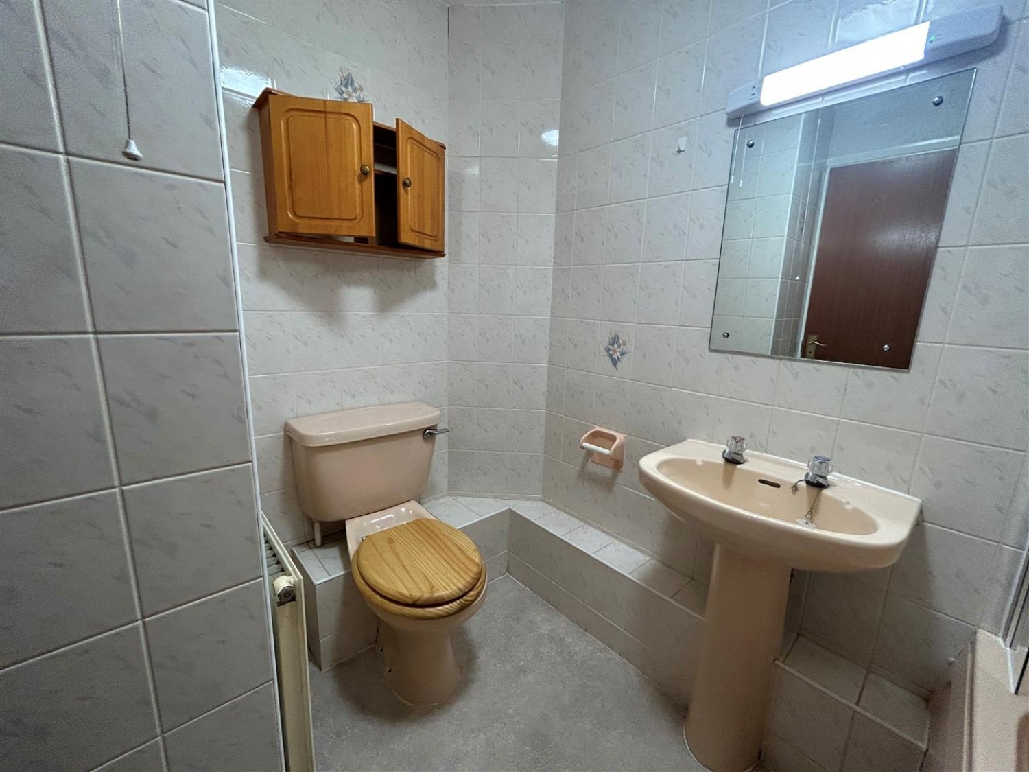 3 bedroom Flat in Netley Street, Farnborough