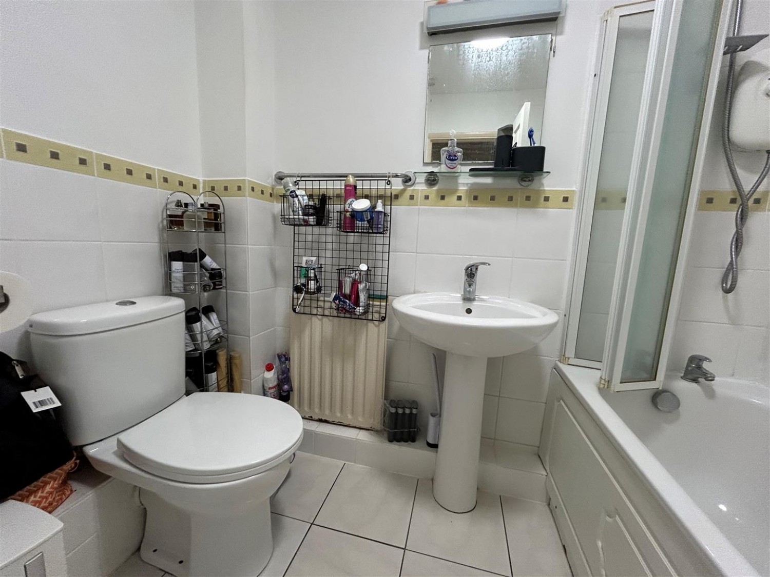 2 bedroom House for Letting Station Road East, Ash Vale, Aldershot