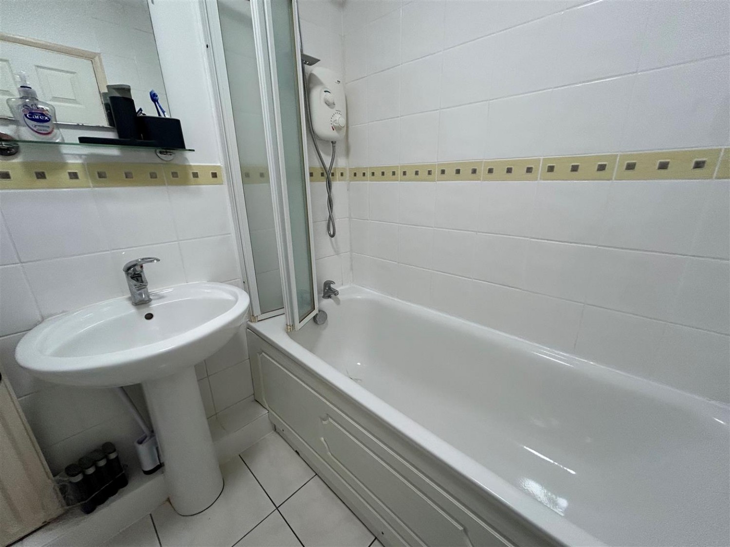 2 bedroom House for Letting Station Road East, Ash Vale, Aldershot