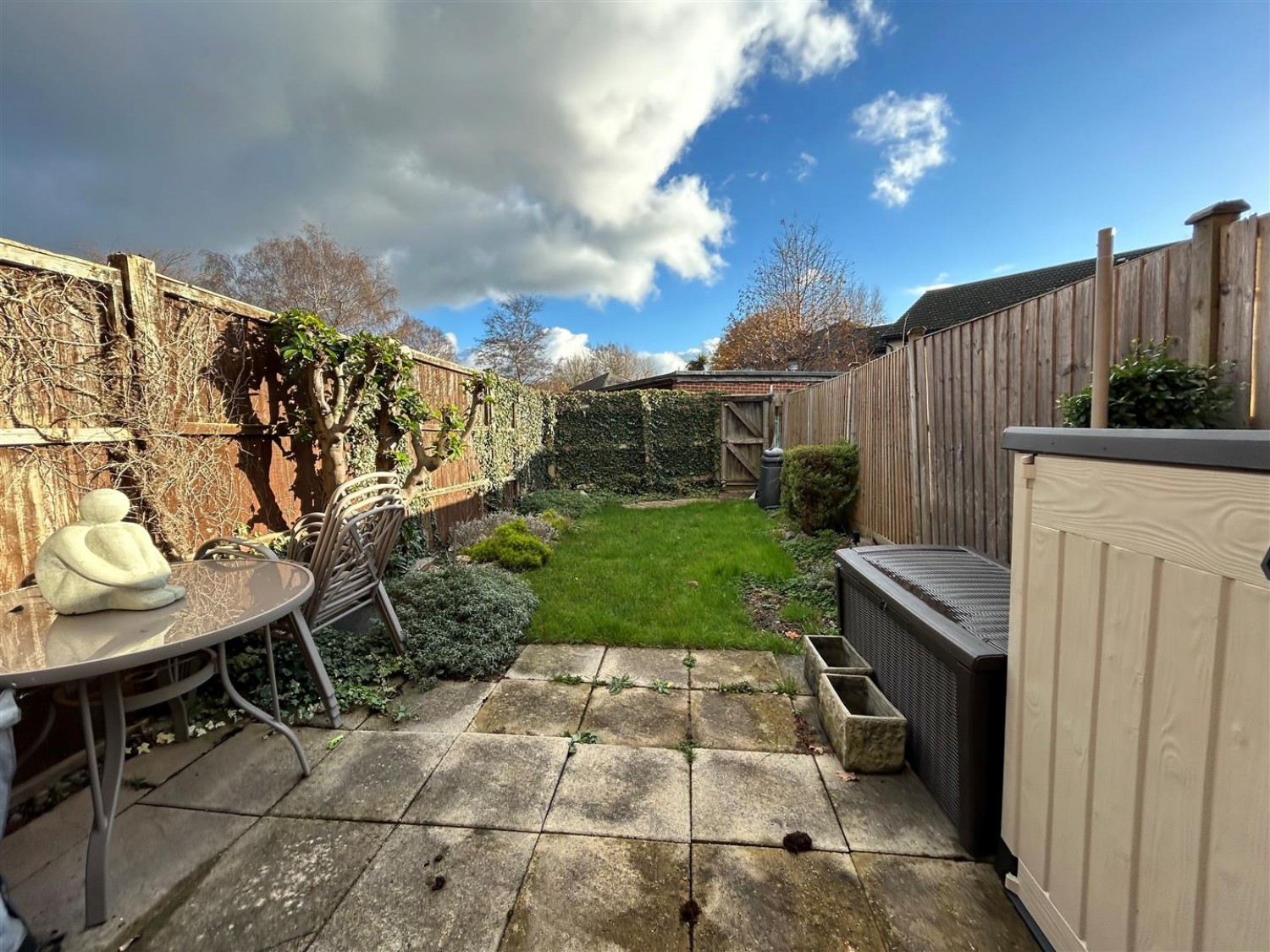 2 bedroom House for Letting Station Road East, Ash Vale, Aldershot