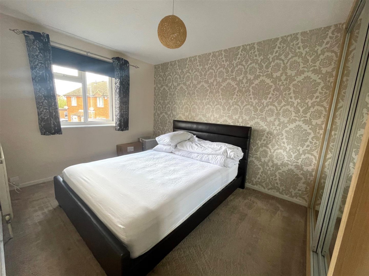 Yew Tree Close, Farnborough