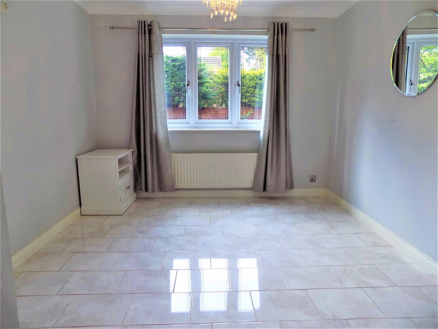 4 bedroom House for Letting Barberry Close, Fleet