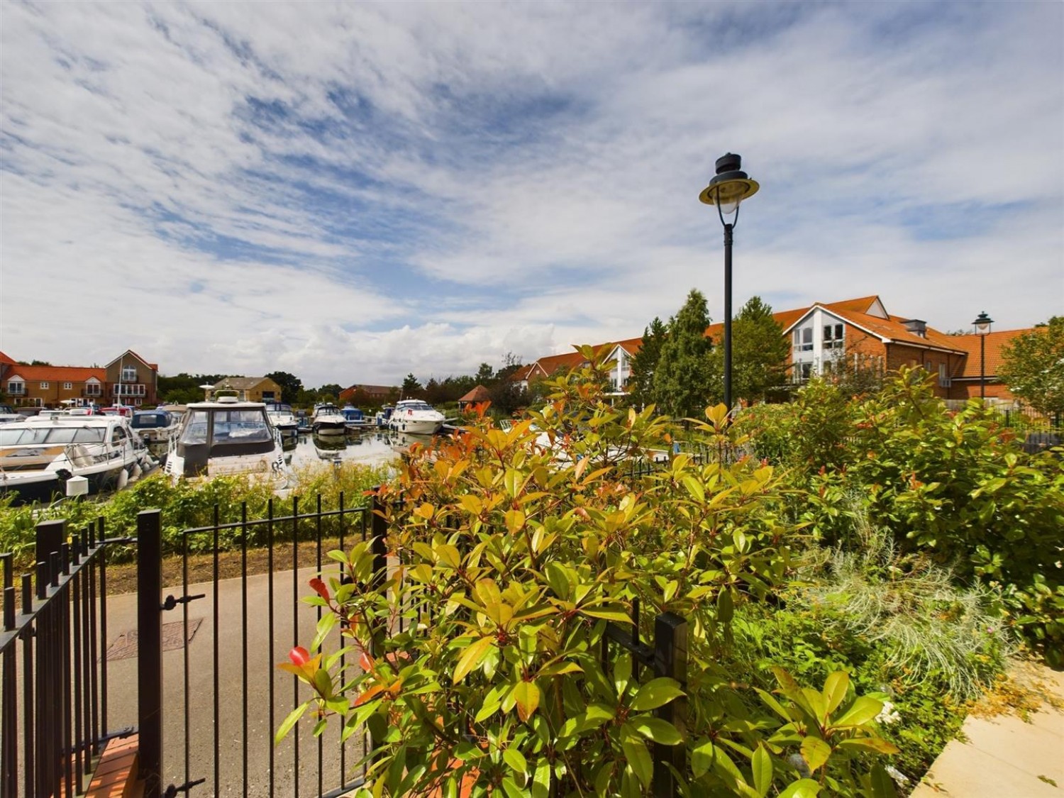 The Quays, Burton Waters